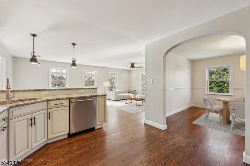 33 Sherwood Ave