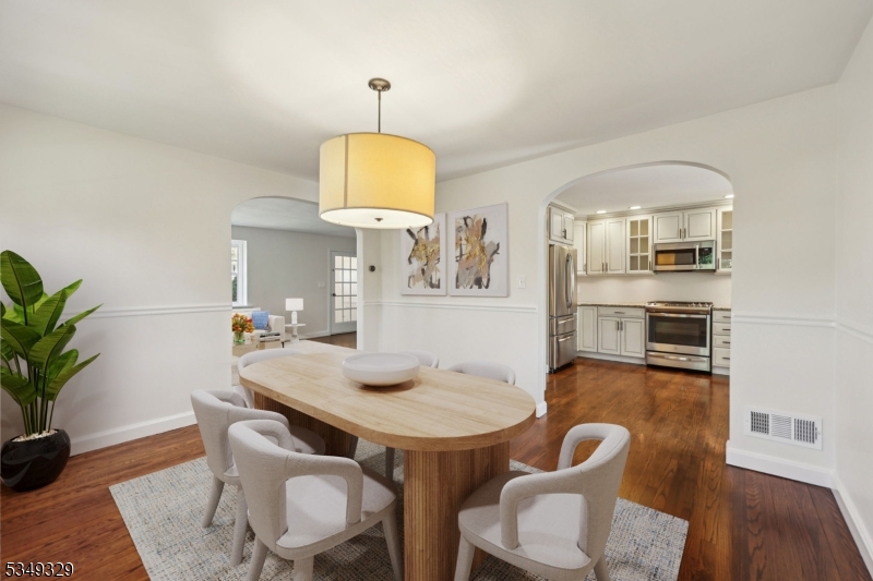 33 Sherwood Ave