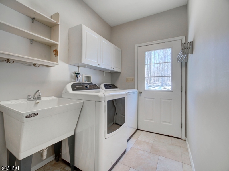 POETS PEAK - Residential