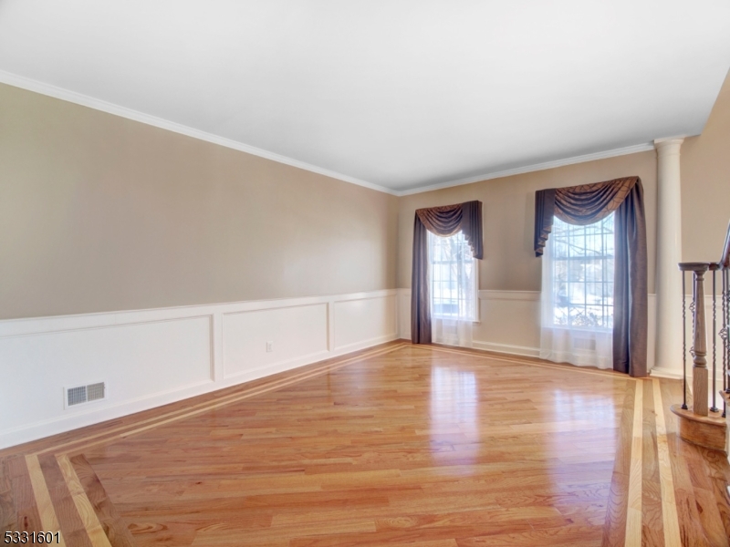 POETS PEAK - Residential