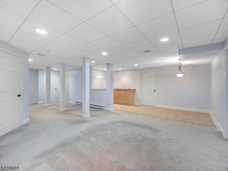 POETS PEAK - Residential