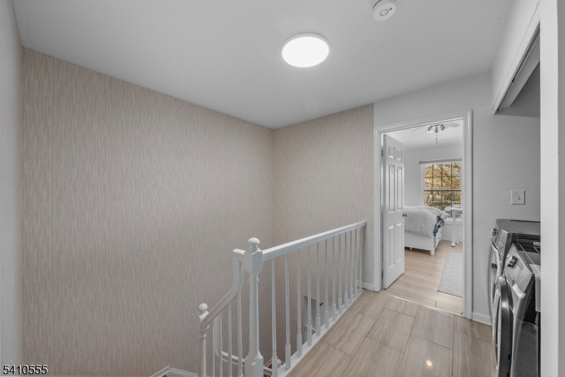 The Pointe At Stoneview - Residential