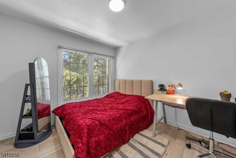 The Pointe At Stoneview - Residential