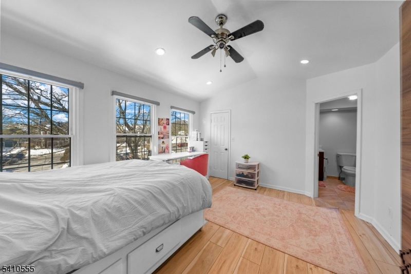 The Pointe At Stoneview - Residential