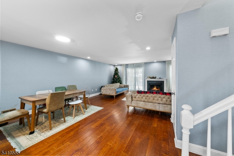 The Pointe At Stoneview - Residential