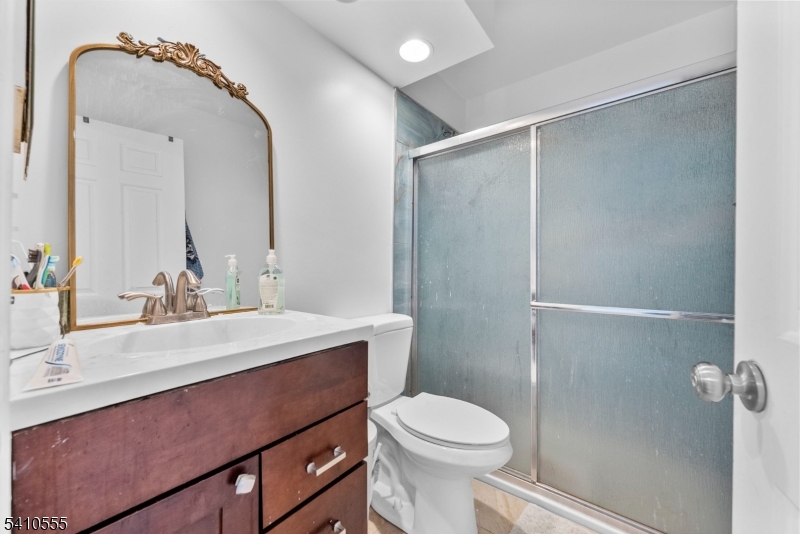 The Pointe At Stoneview - Residential