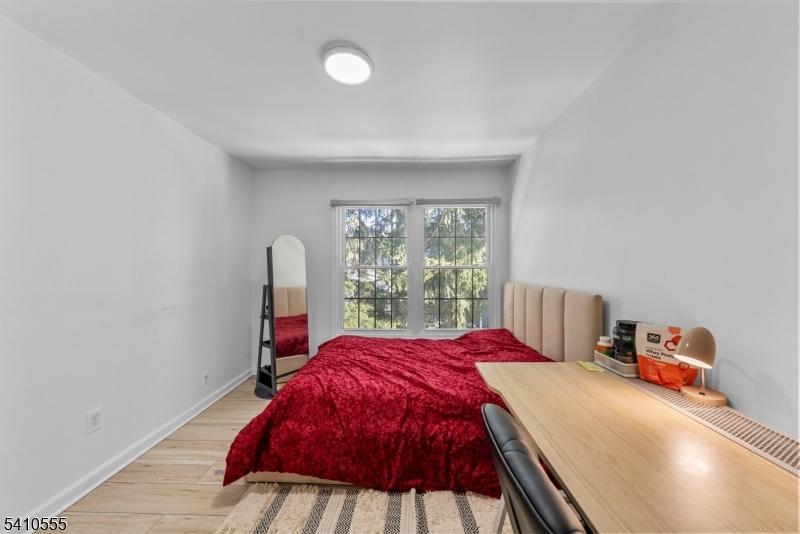 The Pointe At Stoneview - Residential