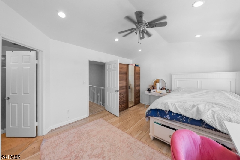 The Pointe At Stoneview - Residential