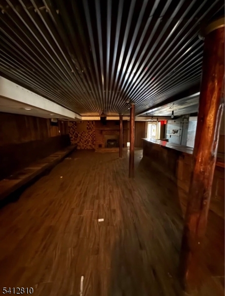 Brook Valley - Commercial Lease