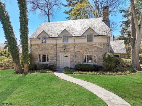 218 Madison Pl, Ridgewood Village, NJ 07450 - #: 3958936