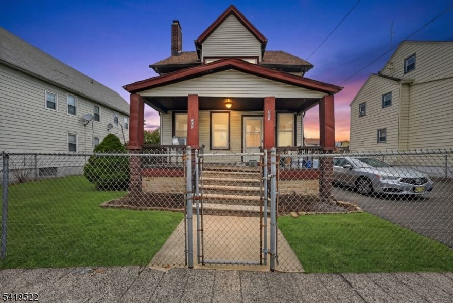 This well-maintained home offers 3 bedrooms and 2 full bathrooms, providing the perfect balance of comfort and functionality. The layout is bright and practical, with inviting living spaces and generously sized rooms throughout. The basement is a major bonus ideal for a recreation room, home office, gym, or additional storage, giving you the flexibility to make the space your own. A great option for homeowners or investors alike, this property offers solid value, versatility, and long-term potential. Great space. Great price. Great opportunity schedule your showing today!