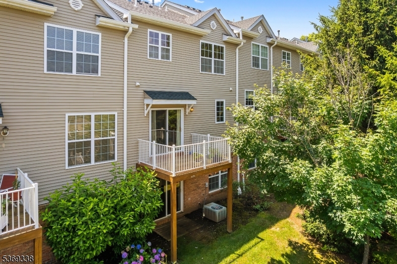 Montgomery Hills - Residential