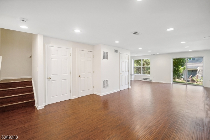 Montgomery Hills - Residential