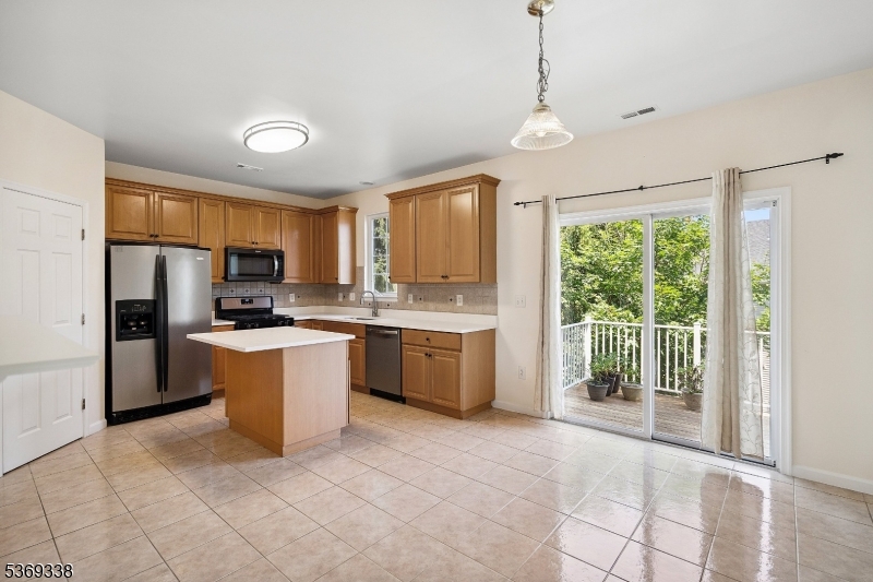 Montgomery Hills - Residential