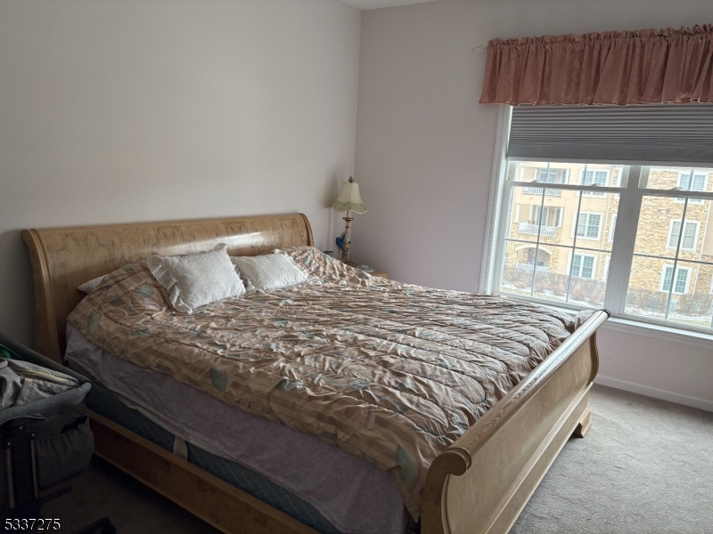 Rockaway Twp., New Jersey 07866, United States, 2 Bedrooms Bedrooms, ,2 BathroomsBathrooms,Residential,Pending,6914