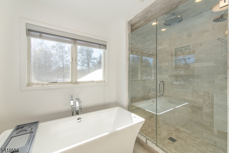 Ironia - Residential