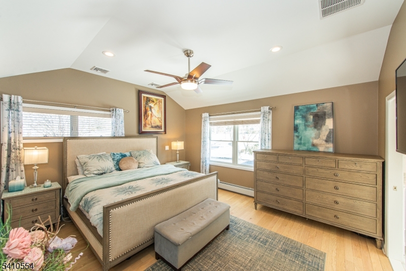 Ironia - Residential