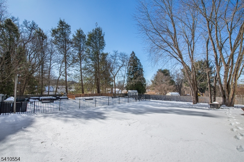 Ironia - Residential