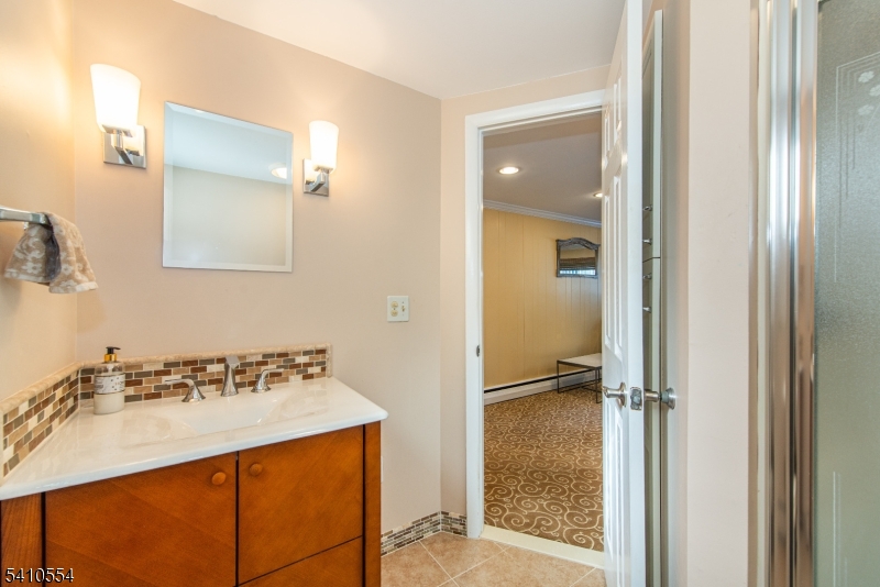 Ironia - Residential