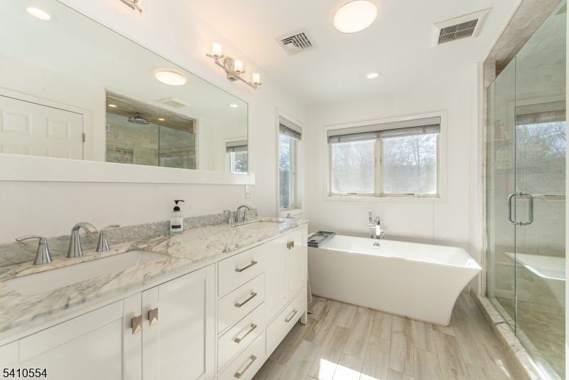 Ironia - Residential