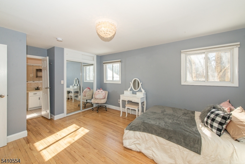 Ironia - Residential