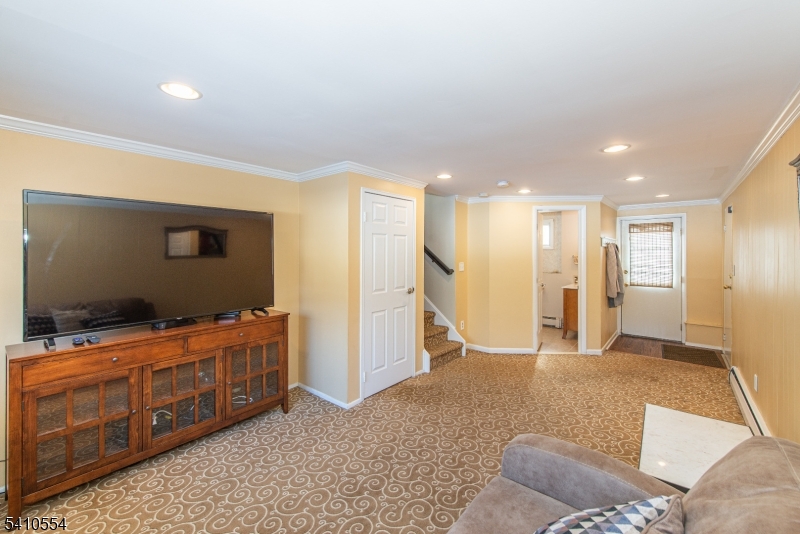 Ironia - Residential