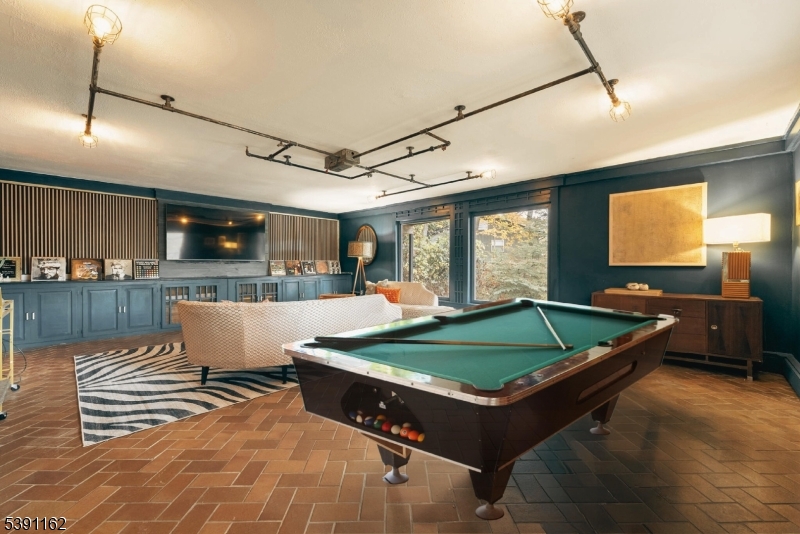 Cupsaw Lake - Residential