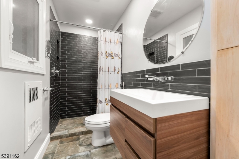 Cupsaw Lake - Residential