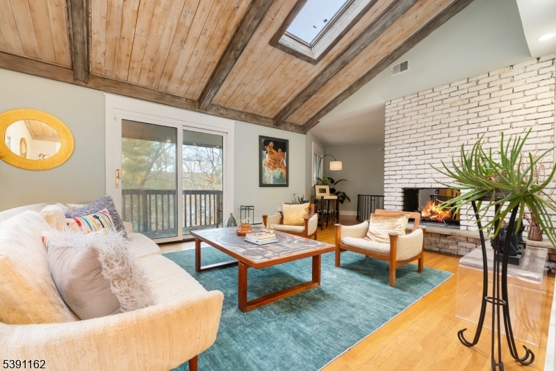 Cupsaw Lake - Residential