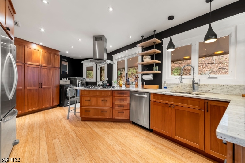 Cupsaw Lake - Residential