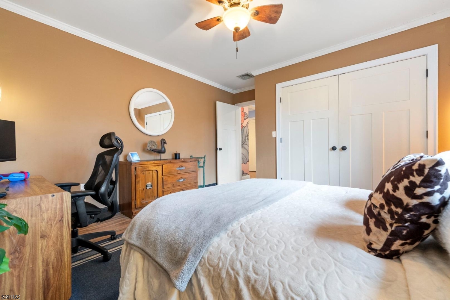 Cupsaw Lake - Residential