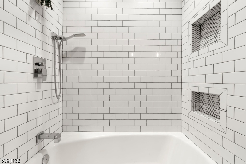 Cupsaw Lake - Residential