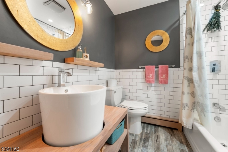 Cupsaw Lake - Residential