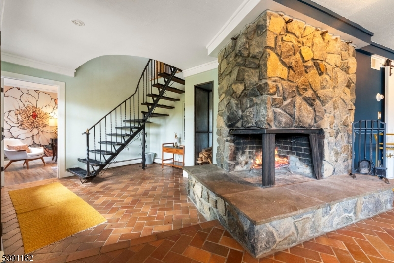 Cupsaw Lake - Residential