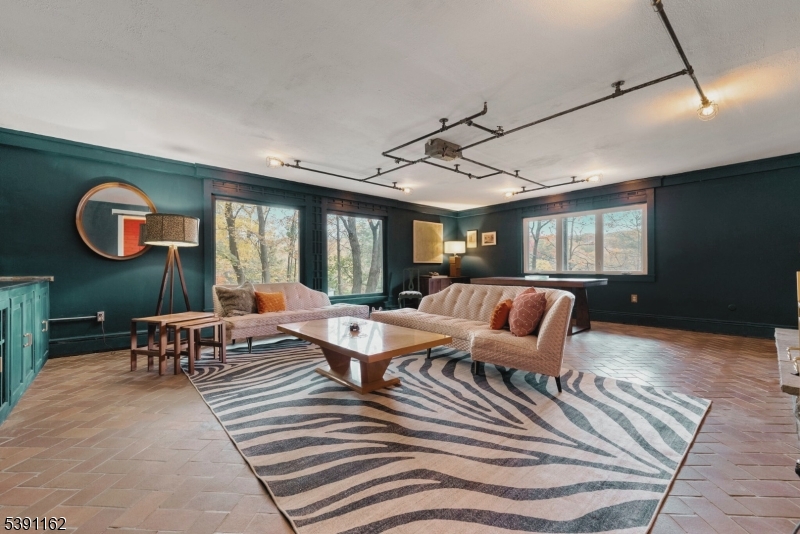 Cupsaw Lake - Residential