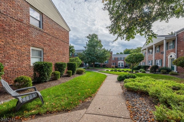 79 ROSELAND AVE APT 74, CALDWELL, NJ 07006 - Image dfb10d09097bd67fad8fe632eb3a6b89/4110867061