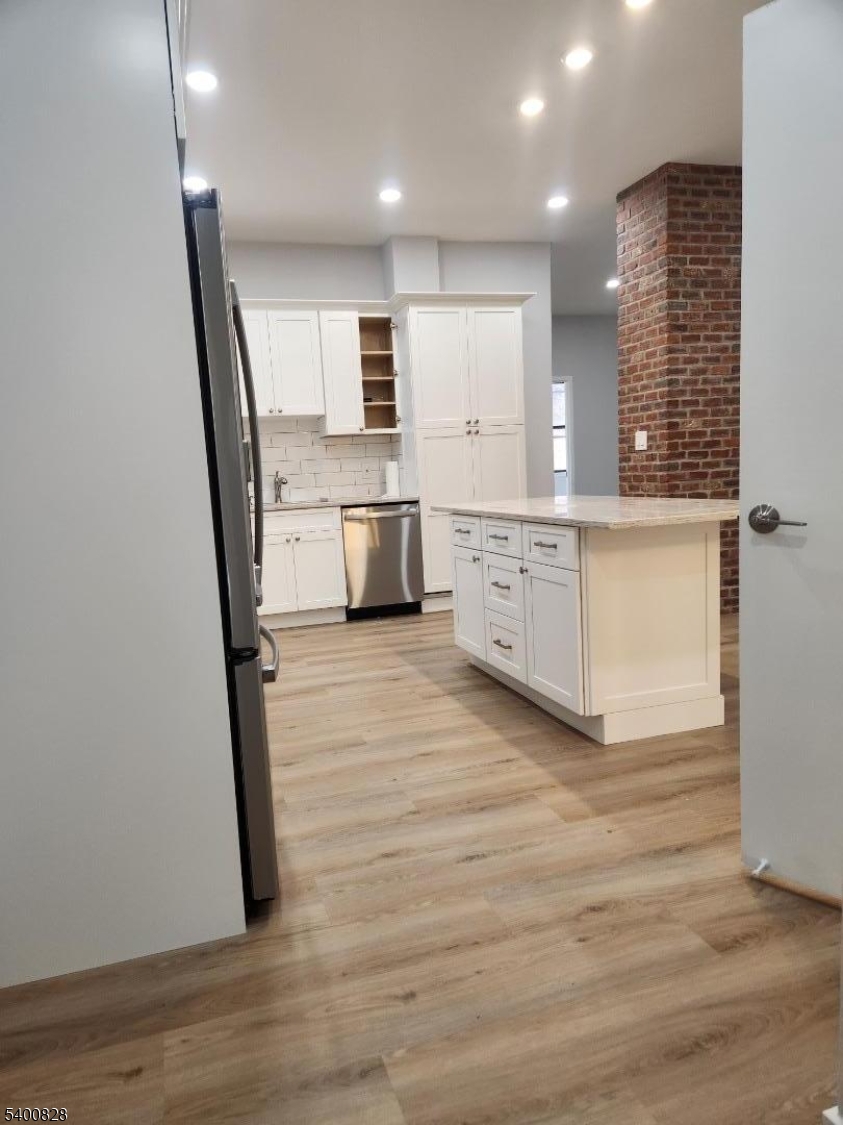 Renaissance Towers - Residential Lease