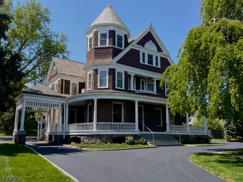 Photo 1 of 32 — 314 Cornelia St 4, Boonton Town, NJ 07005