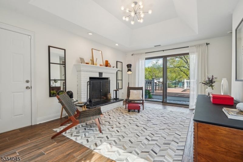 1006 Papen Rd