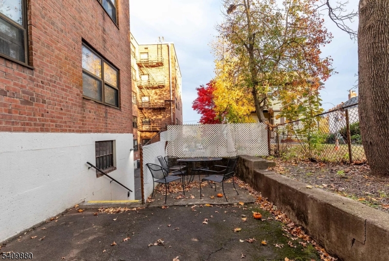 Briar Hall - Residential