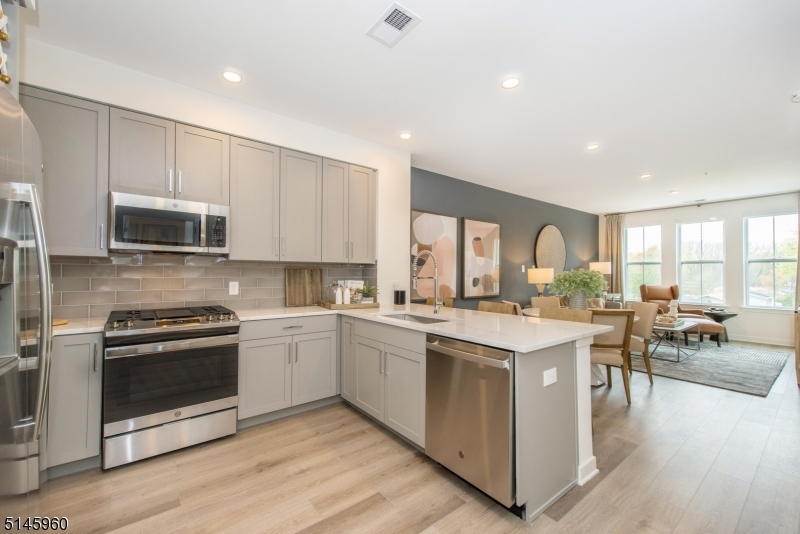 The Kingsley - Residential Lease