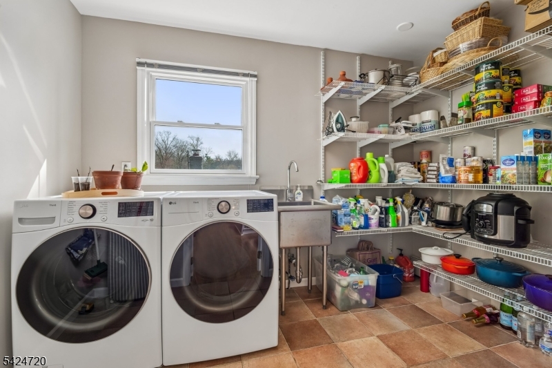 Broadlawn - Residential