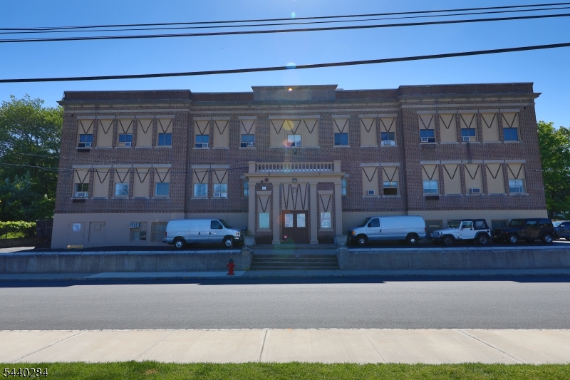 Photo 1 of 21 — 17 Robert St, Wharton Boro, NJ 07885
