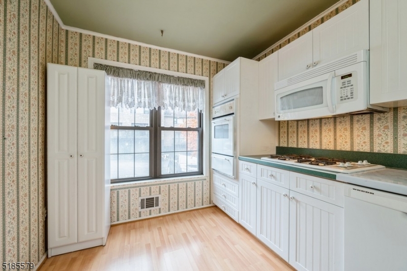 INWOOD AT GREAT NOTCH - Residential