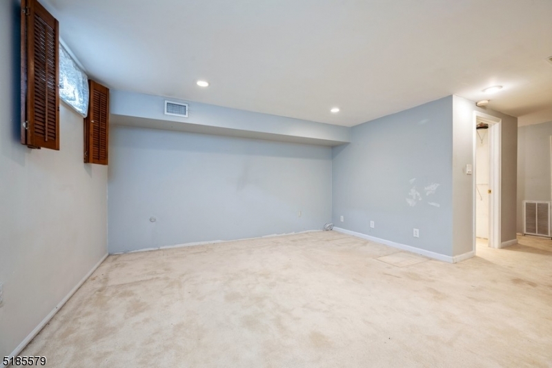 INWOOD AT GREAT NOTCH - Residential