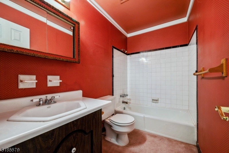 INWOOD AT GREAT NOTCH - Residential