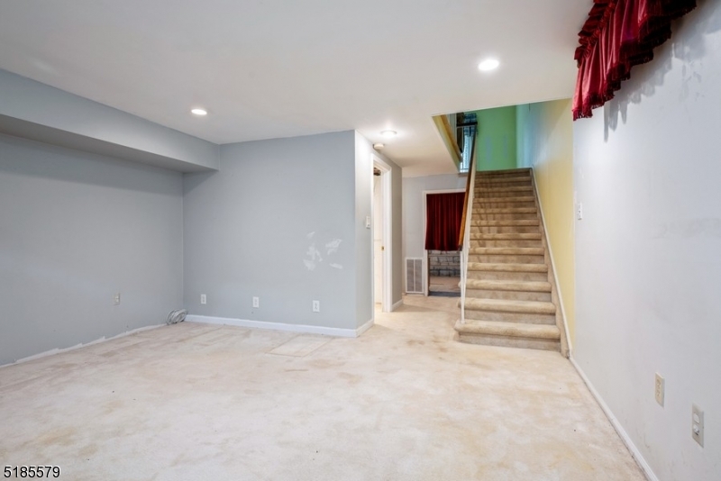 INWOOD AT GREAT NOTCH - Residential