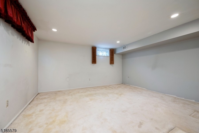 INWOOD AT GREAT NOTCH - Residential