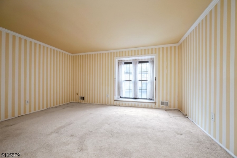 INWOOD AT GREAT NOTCH - Residential