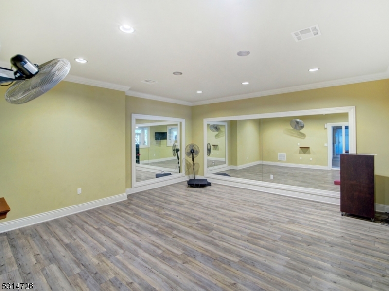 Morris Chase - Residential